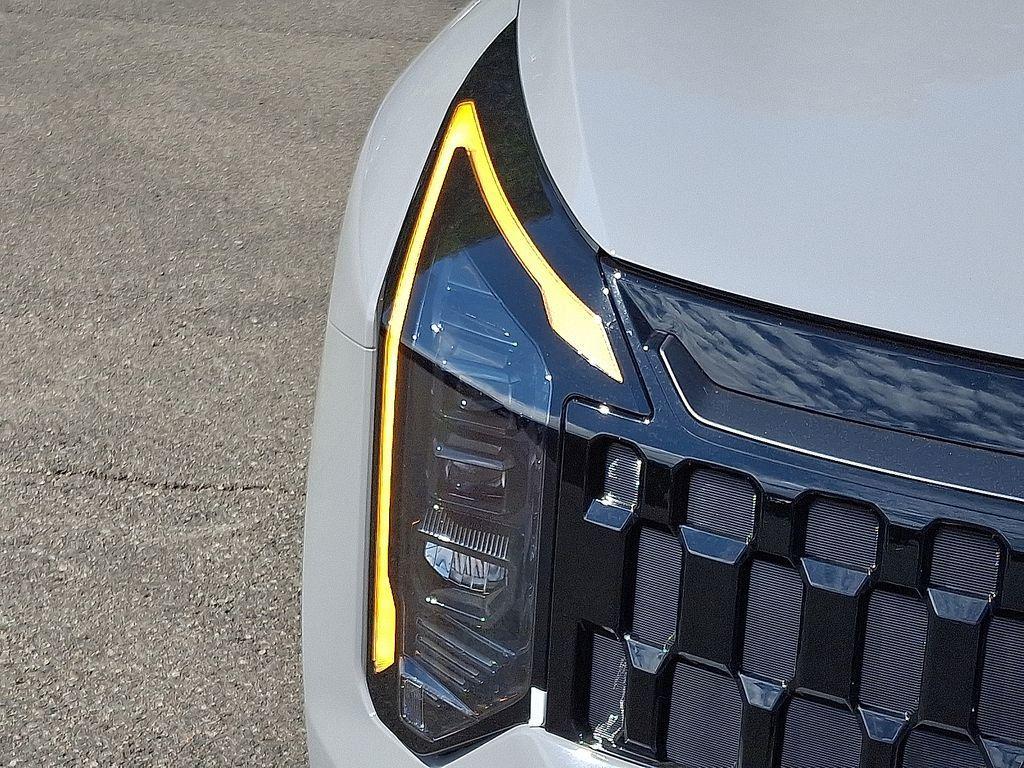 new 2026 Kia Sportage Hybrid car, priced at $36,733