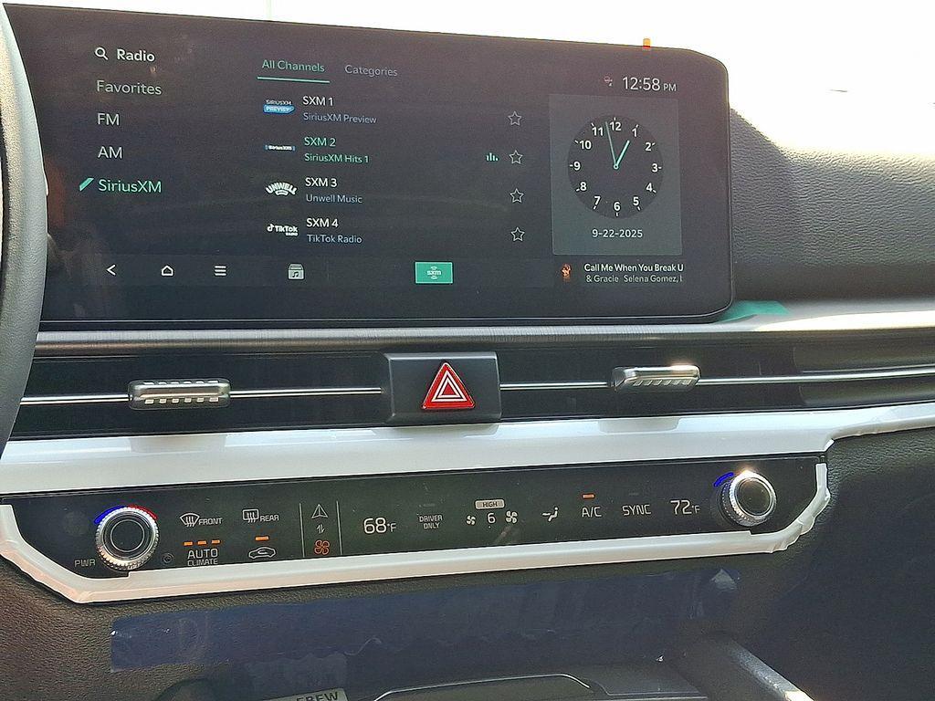 new 2026 Kia Sportage Hybrid car, priced at $36,733