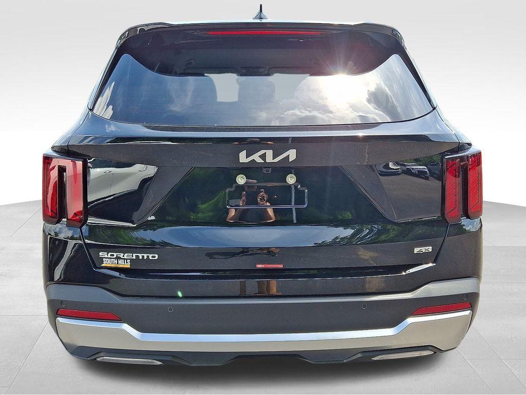 new 2025 Kia Sorento car, priced at $36,258