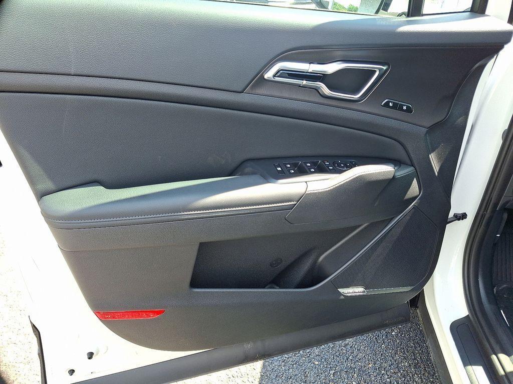 new 2026 Kia Sportage Hybrid car, priced at $40,666