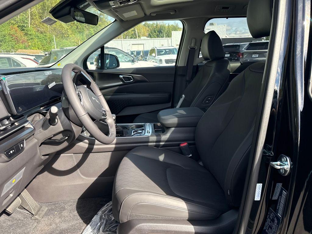 new 2026 Kia Carnival car, priced at $47,202