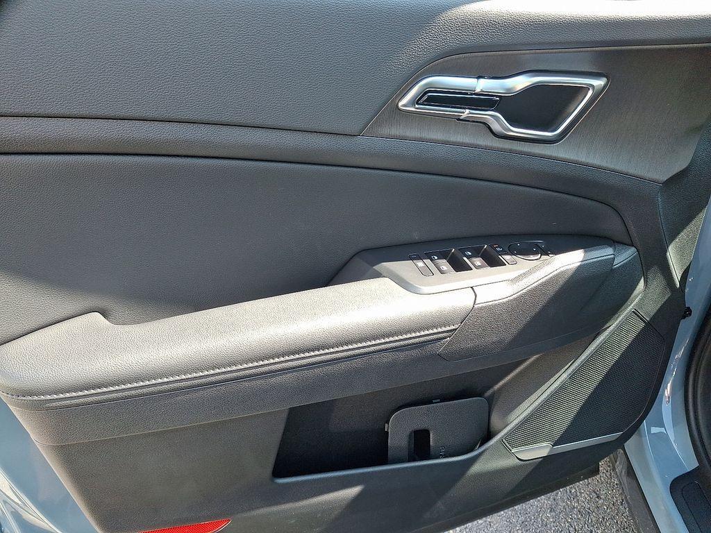 new 2026 Kia Sportage Hybrid car, priced at $36,393