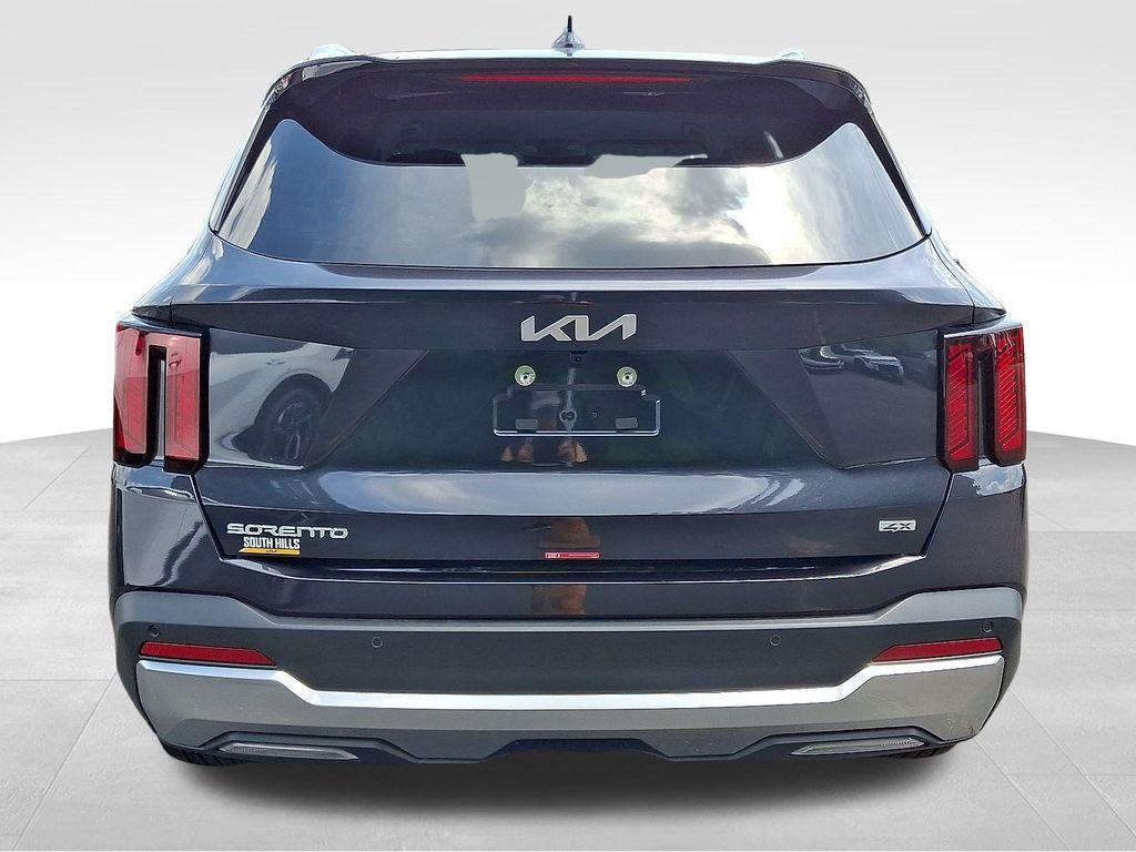 new 2025 Kia Sorento car, priced at $36,525