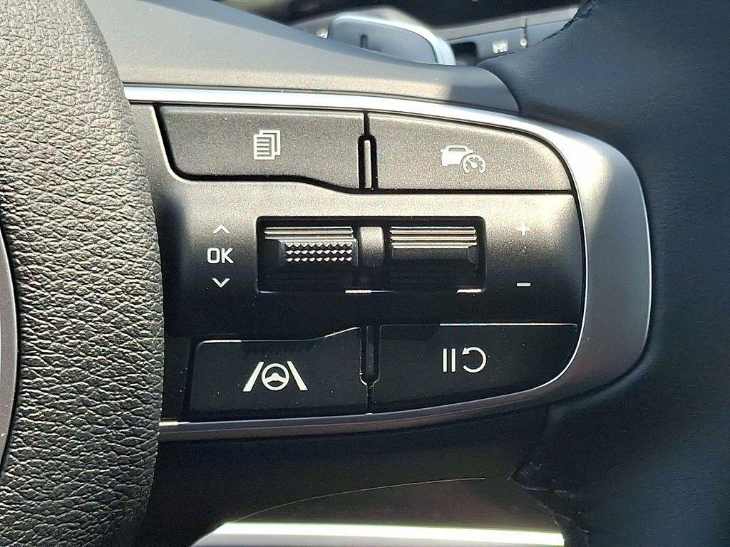 new 2025 Kia Sportage Hybrid car, priced at $34,023