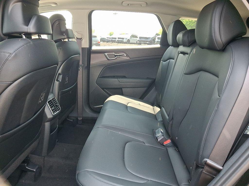 new 2025 Kia Sportage Hybrid car, priced at $34,023