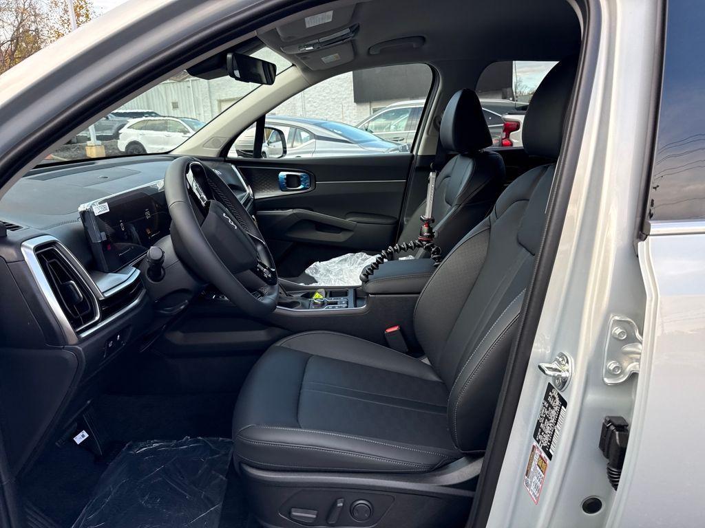 new 2026 Kia Sorento car, priced at $40,130