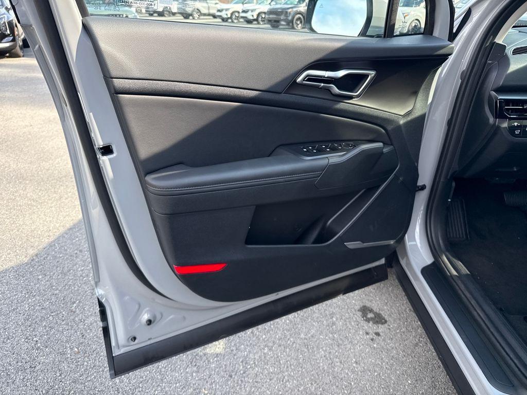 new 2026 Kia Sportage car, priced at $34,213