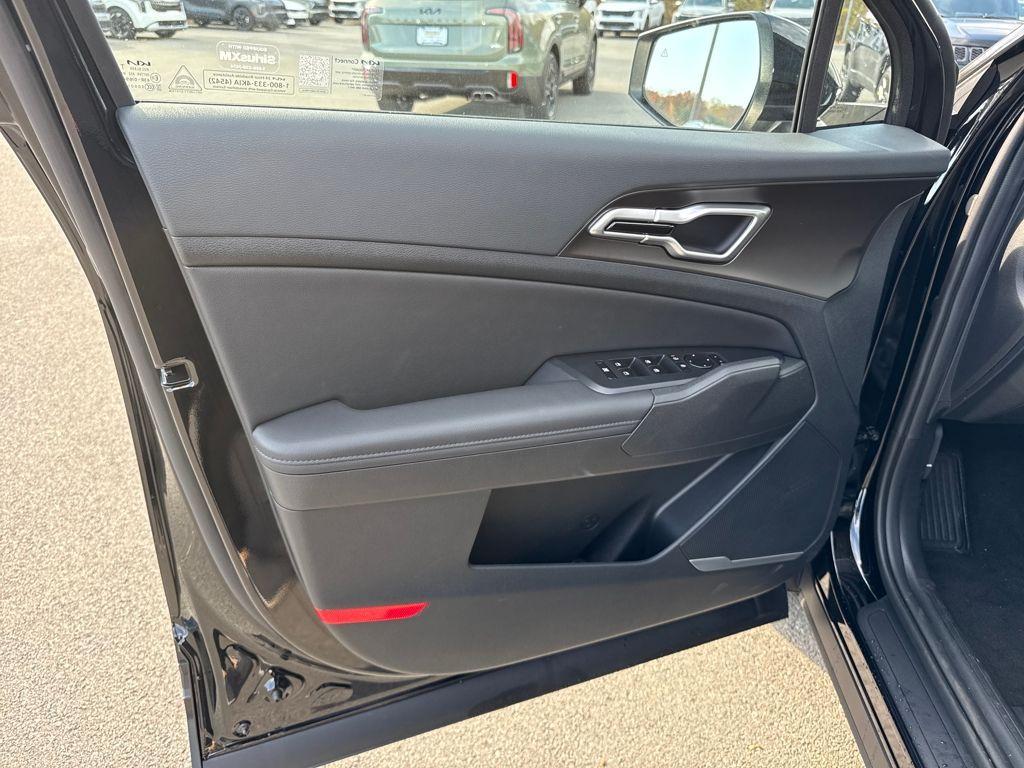 new 2026 Kia Sportage car, priced at $33,753