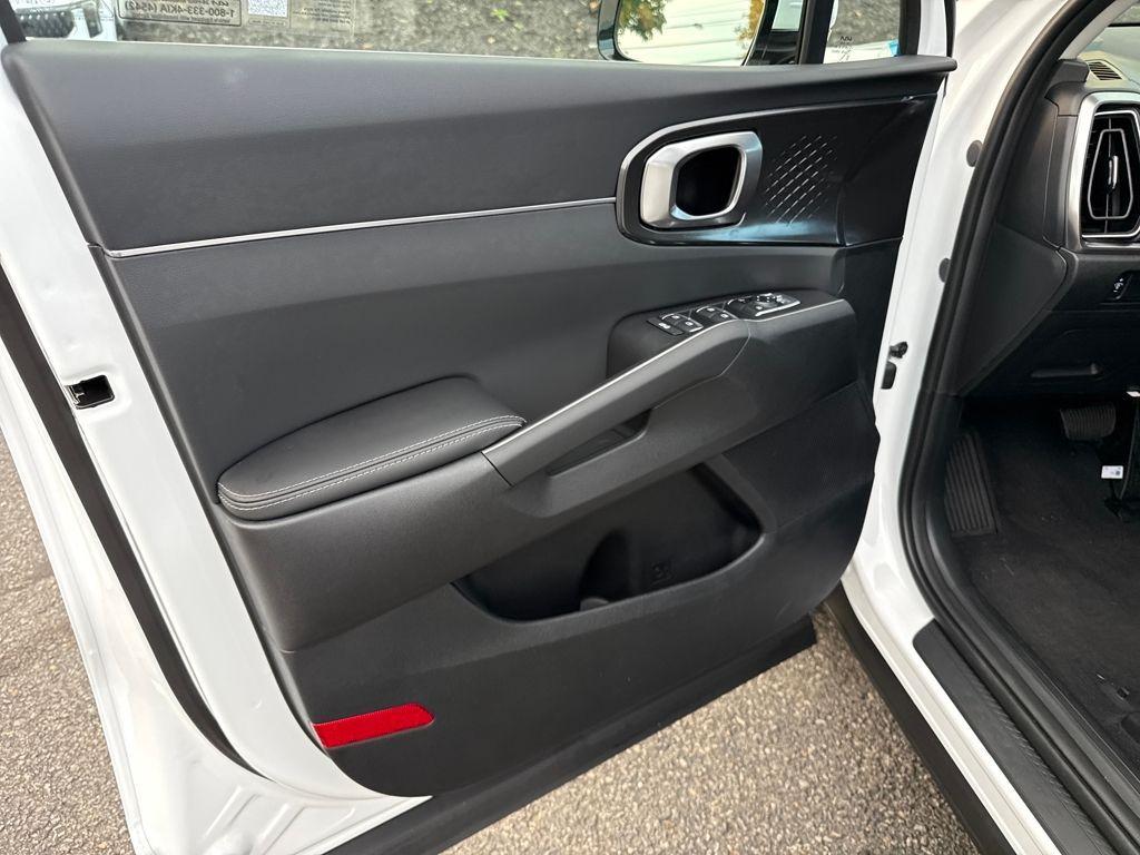 new 2026 Kia Sorento car, priced at $37,962