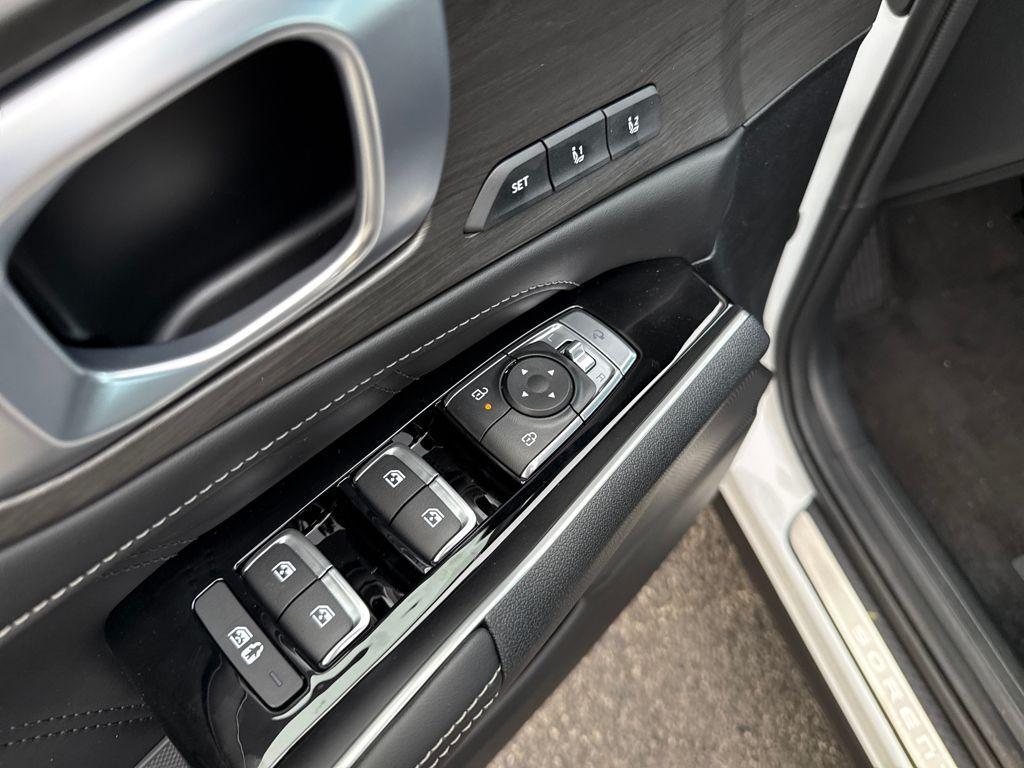 new 2026 Kia Sorento car, priced at $46,556