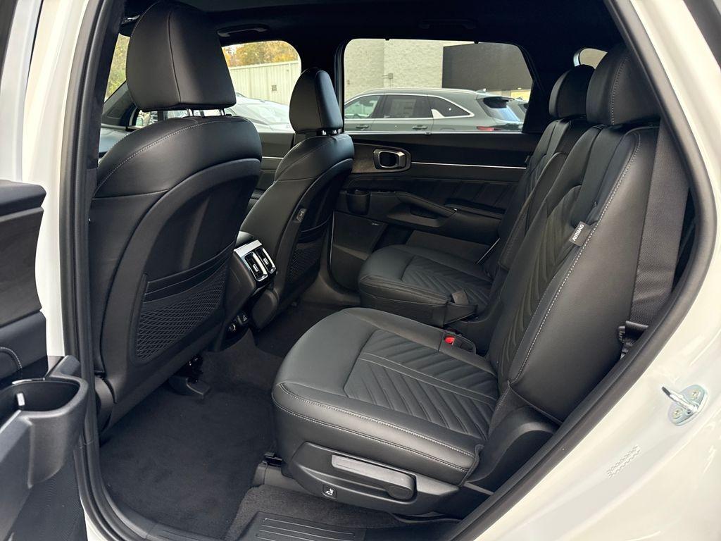 new 2026 Kia Sorento car, priced at $46,556