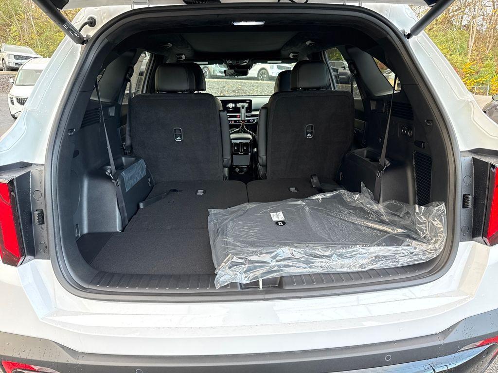 new 2026 Kia Sorento car, priced at $46,556