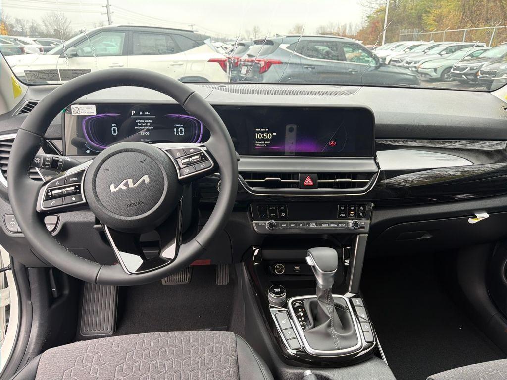 new 2026 Kia Seltos car, priced at $27,872