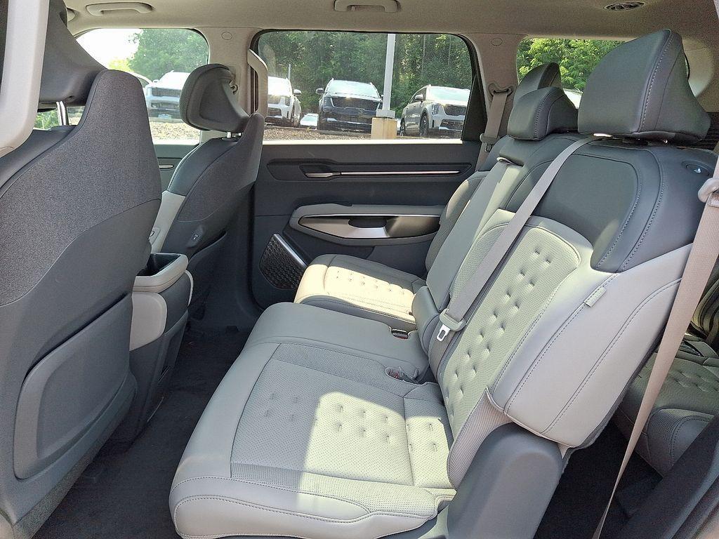 new 2026 Kia EV9 car, priced at $53,297