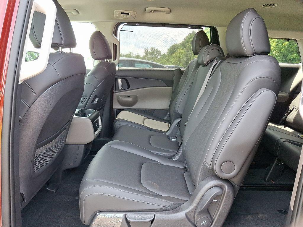 new 2026 Kia Carnival car, priced at $41,505