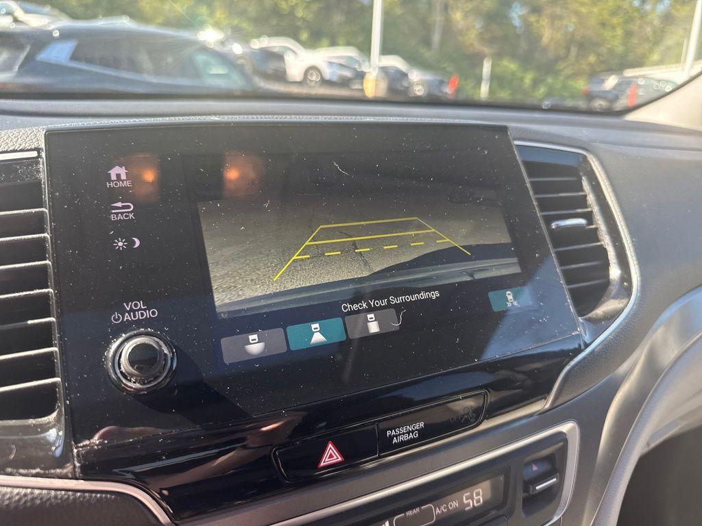 used 2022 Honda Pilot car, priced at $27,000