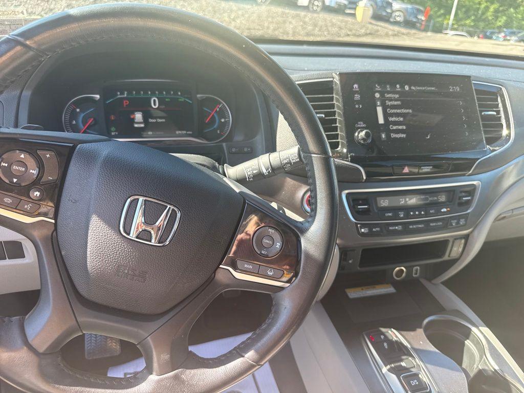 used 2022 Honda Pilot car, priced at $27,000