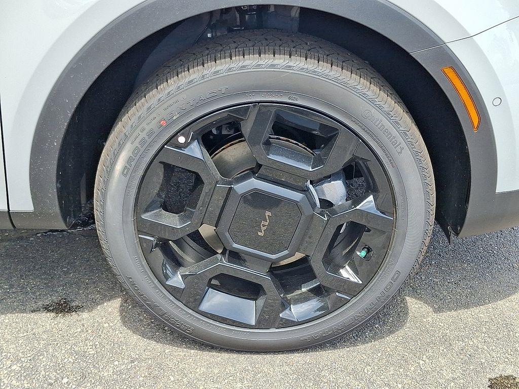 new 2025 Kia Sorento car, priced at $42,966