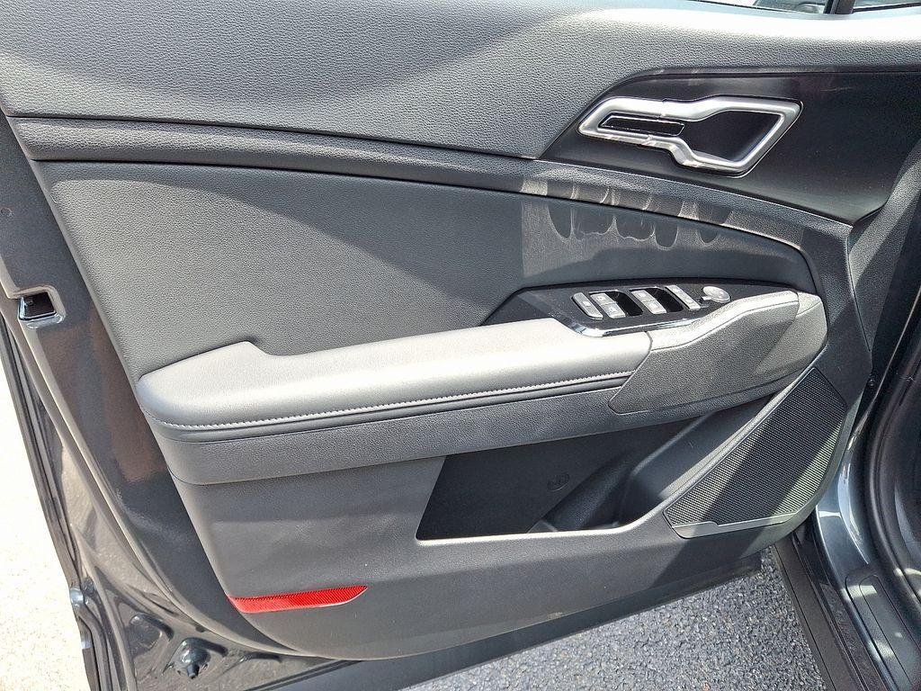 new 2025 Kia Sportage Hybrid car, priced at $32,766