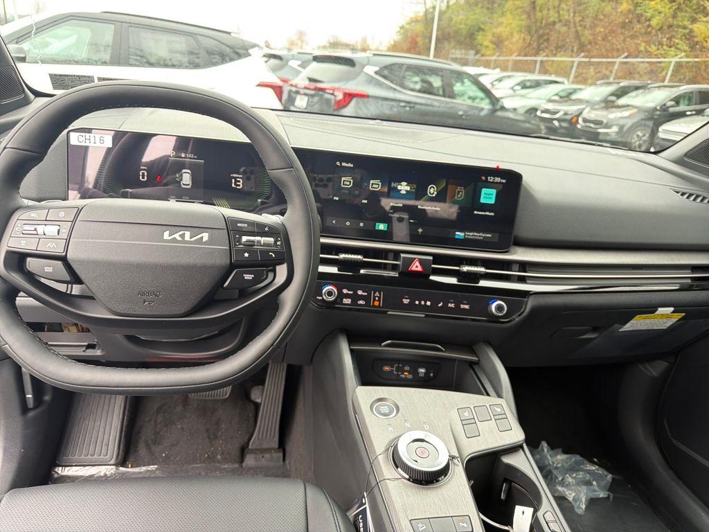 new 2026 Kia Sportage Hybrid car, priced at $36,733