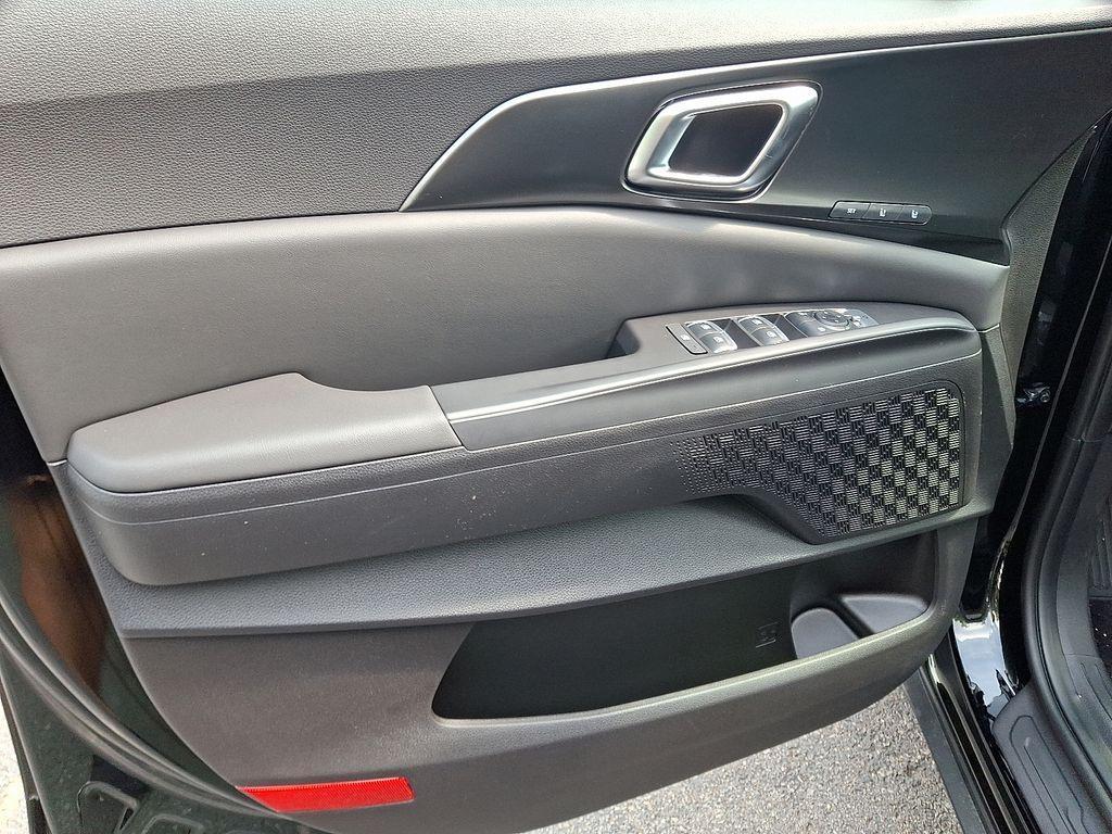 new 2026 Kia Carnival car, priced at $47,226