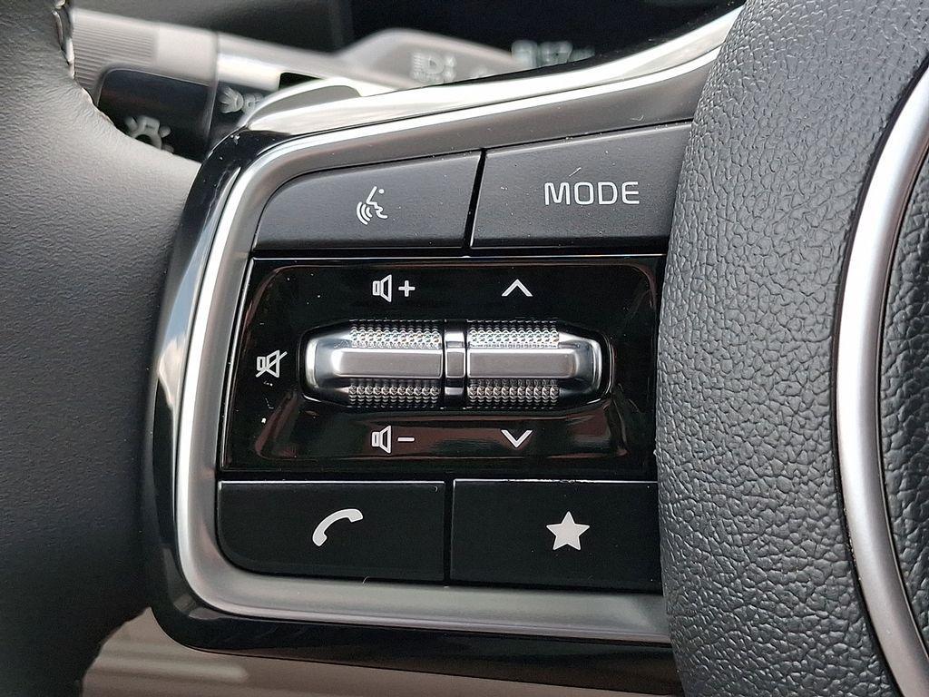 new 2025 Kia Sorento Hybrid car, priced at $46,072