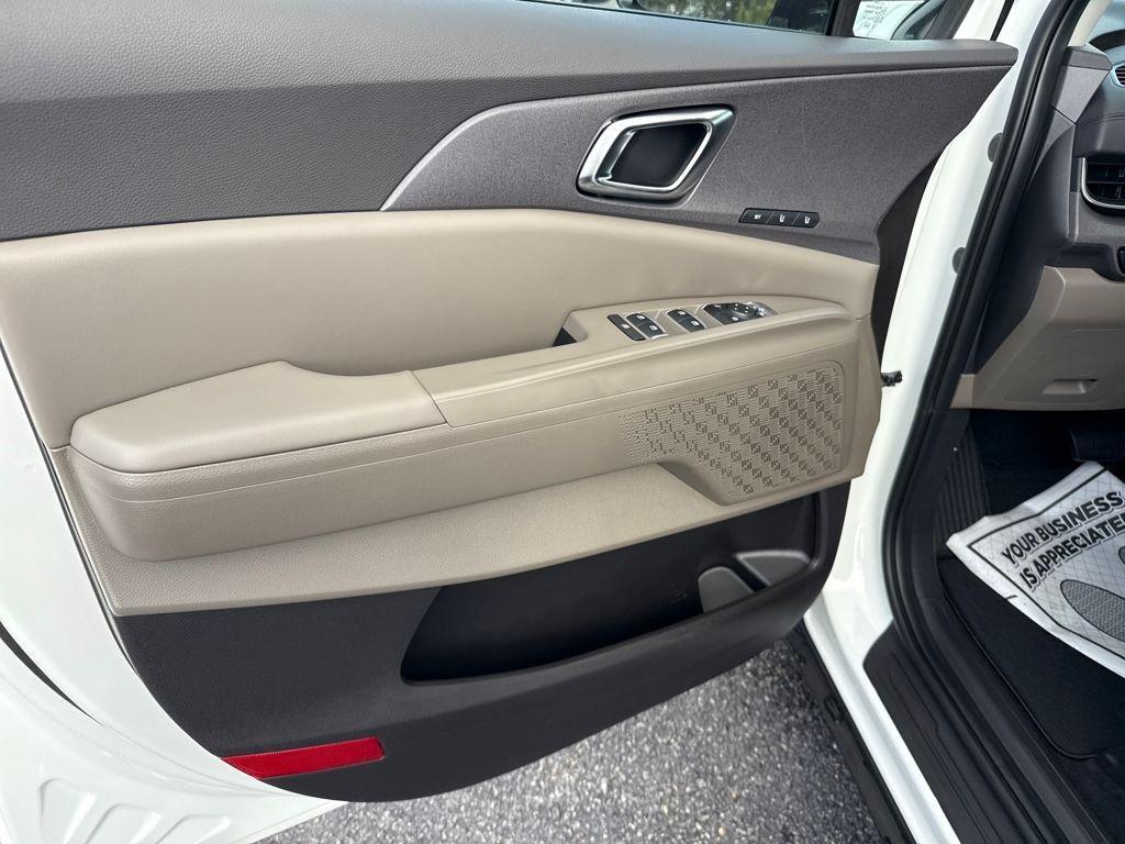 new 2026 Kia Carnival Hybrid car, priced at $44,342