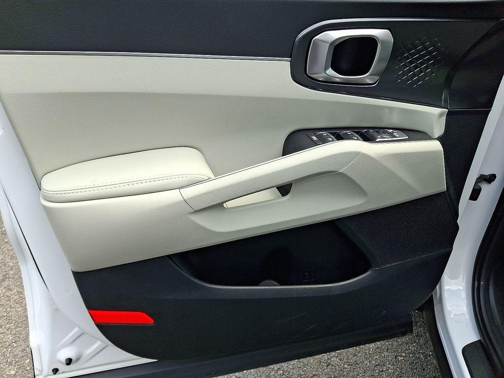 new 2025 Kia Sorento car, priced at $36,773