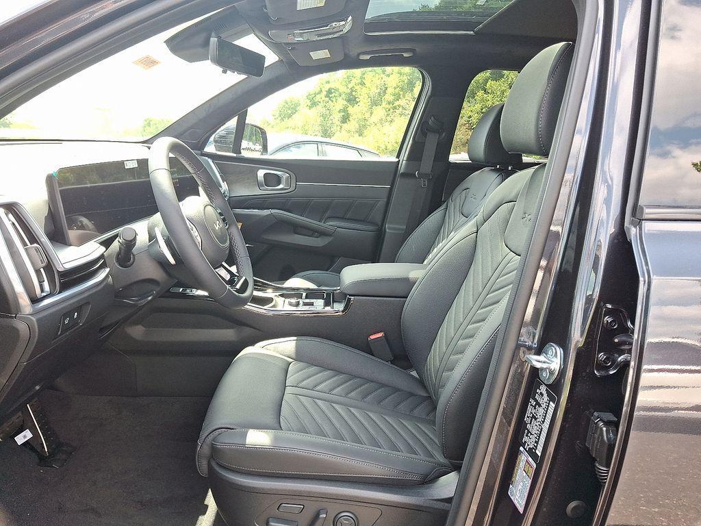 new 2025 Kia Sorento car, priced at $45,132
