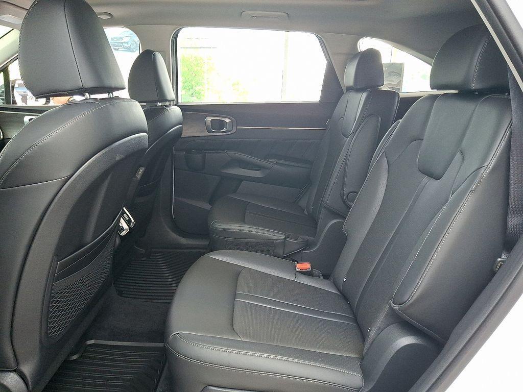 new 2025 Kia Sorento car, priced at $42,966