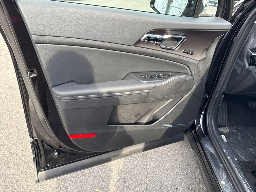 new 2026 Kia Sportage Hybrid car, priced at $40,598