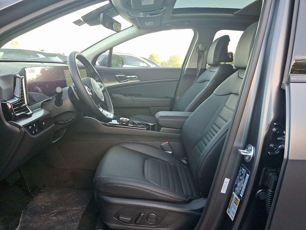 new 2025 Kia Sportage Hybrid car, priced at $37,870