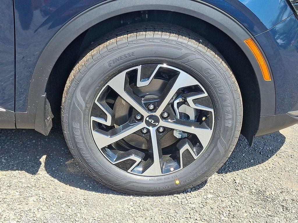 new 2025 Kia Sportage Hybrid car, priced at $32,825