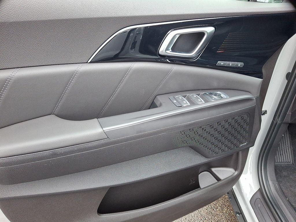 new 2026 Kia Carnival car, priced at $50,914