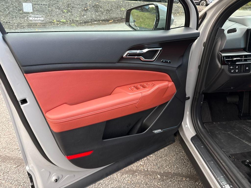 new 2026 Kia Sportage Hybrid car, priced at $41,328