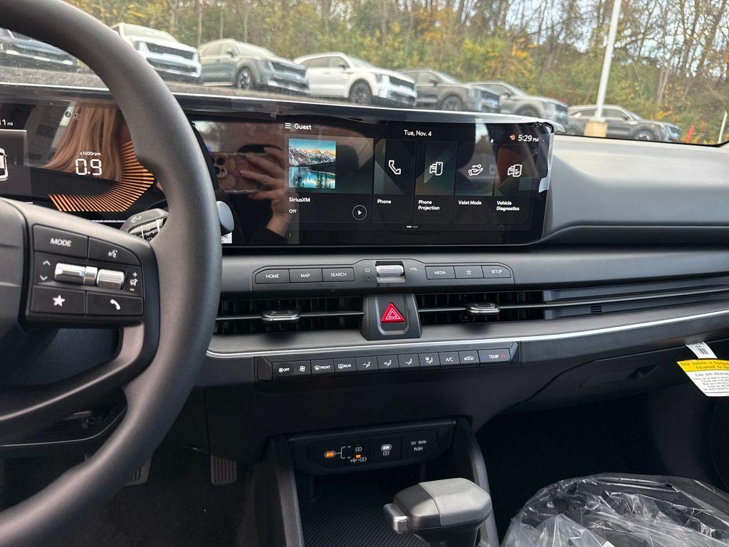 new 2025 Kia K4 car, priced at $23,675