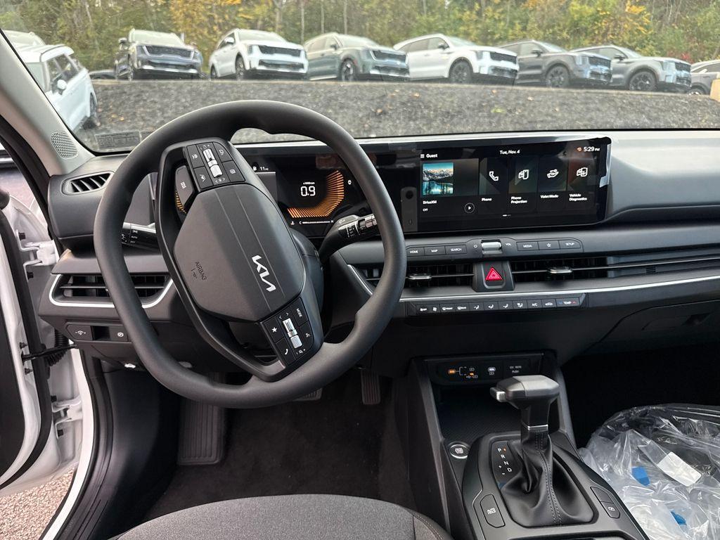 new 2025 Kia K4 car, priced at $23,675
