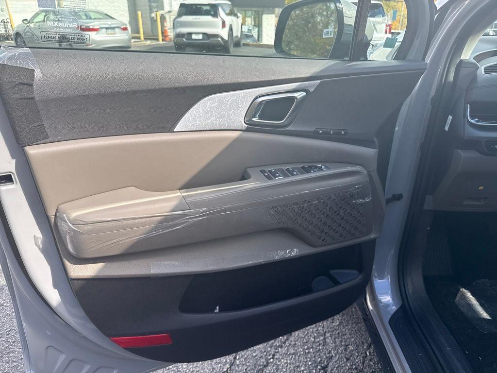 new 2026 Kia Carnival Hybrid car, priced at $44,342