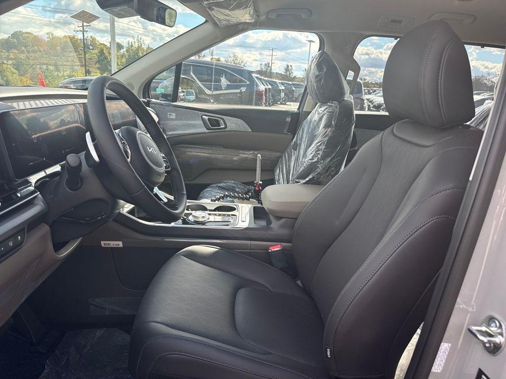 new 2026 Kia Carnival Hybrid car, priced at $44,342