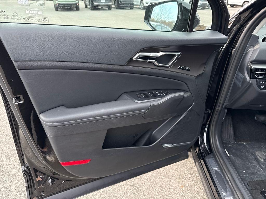 new 2026 Kia Sportage Hybrid car, priced at $39,823