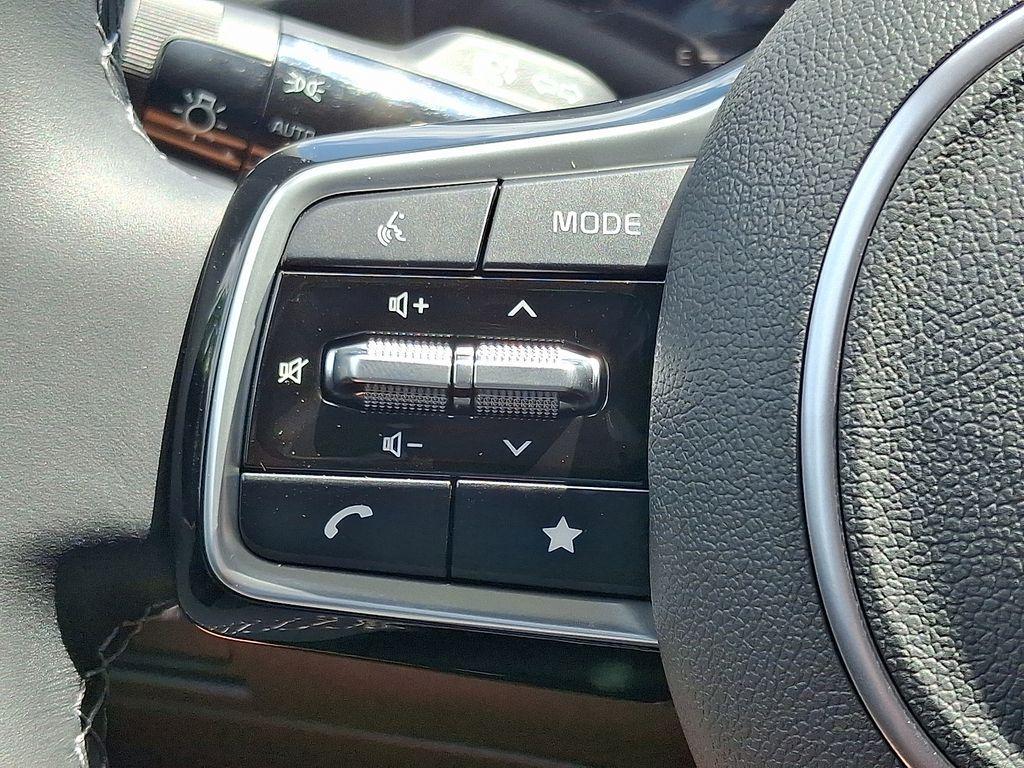 new 2025 Kia Sorento car, priced at $37,710