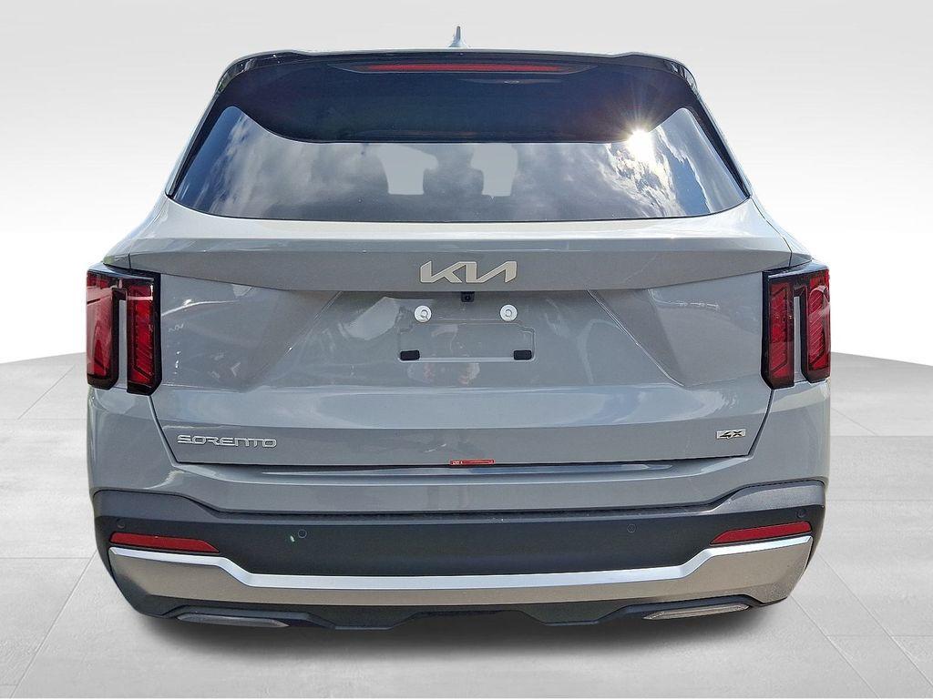 new 2025 Kia Sorento car, priced at $37,710