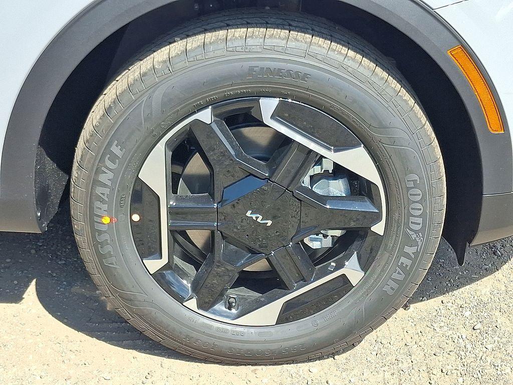 new 2026 Kia Sportage Hybrid car, priced at $33,576