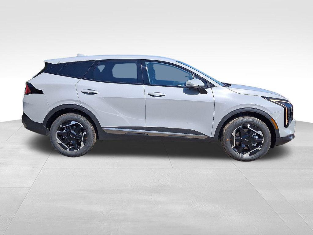 new 2026 Kia Sportage Hybrid car, priced at $33,576