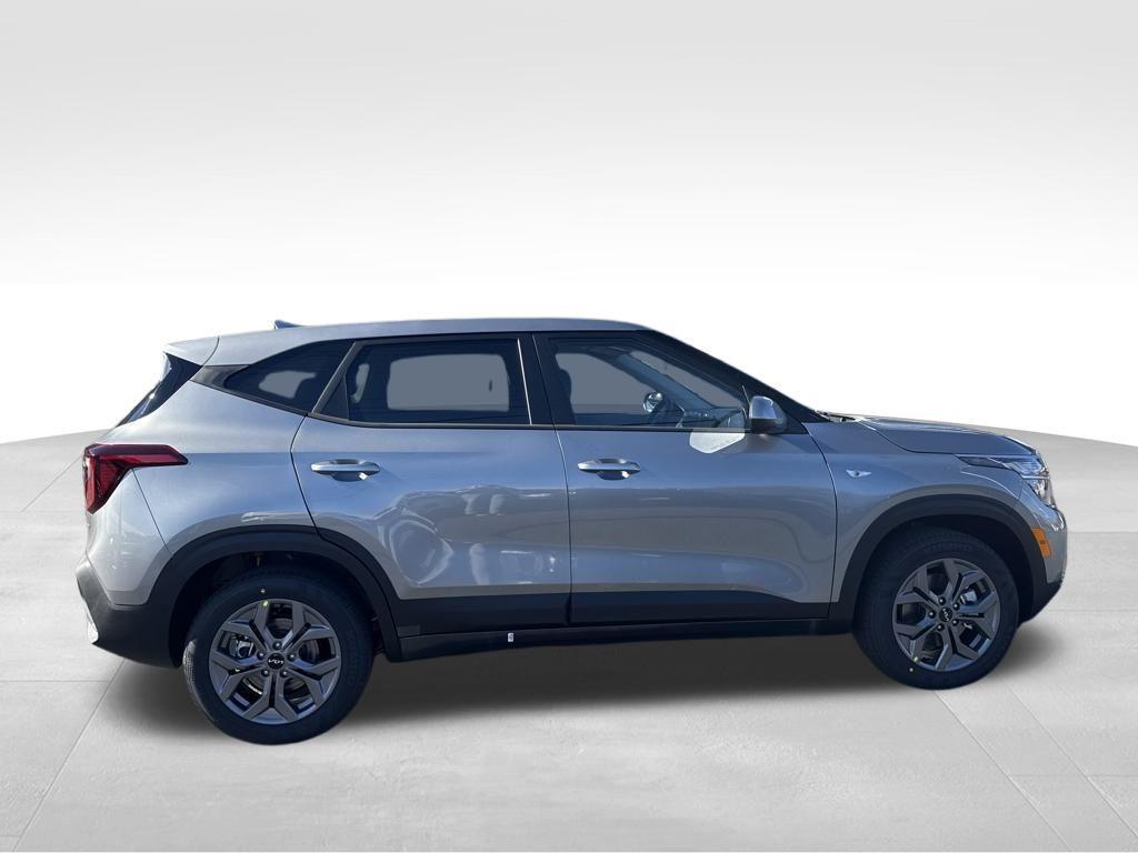 new 2026 Kia Seltos car, priced at $25,611