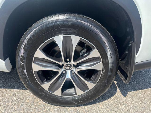 used 2022 Toyota Highlander car, priced at $42,477