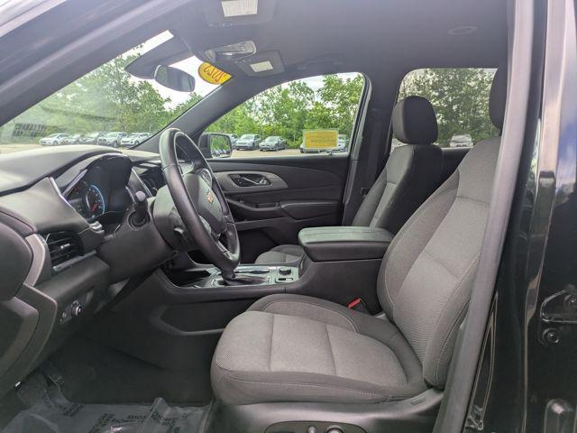 used 2023 Chevrolet Traverse car, priced at $31,992