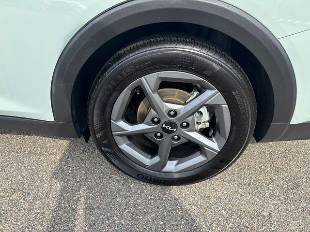 used 2025 Kia K4 car, priced at $21,347