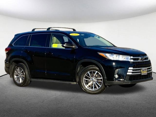 used 2017 Toyota Highlander car, priced at $18,977