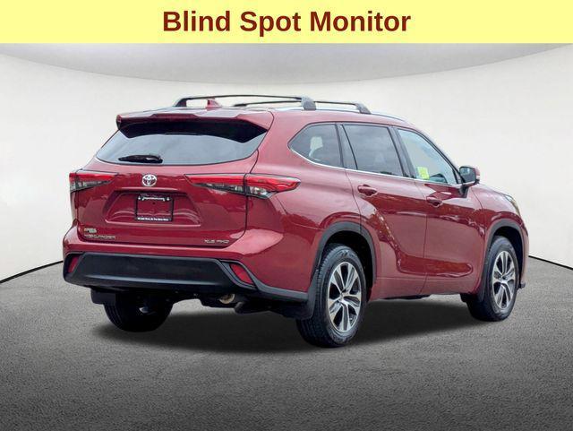 used 2020 Toyota Highlander car, priced at $31,977